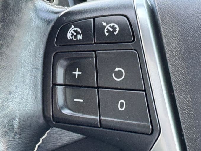 2016 Volvo V40