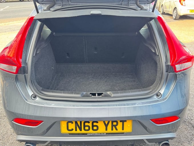 2016 Volvo V40