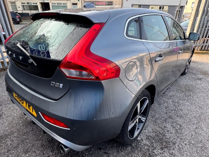 2016 Volvo V40