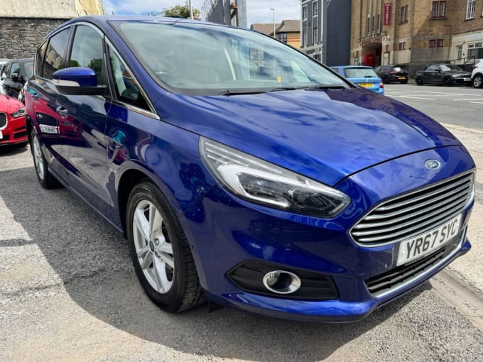 2025 Ford S-max