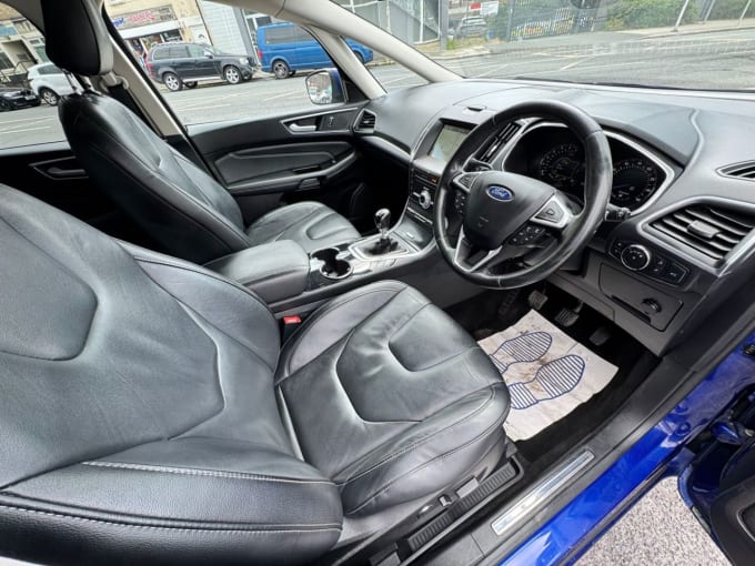 2025 Ford S-max