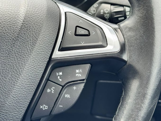2025 Ford S-max