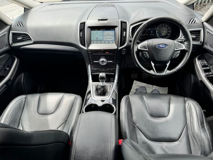 2025 Ford S-max