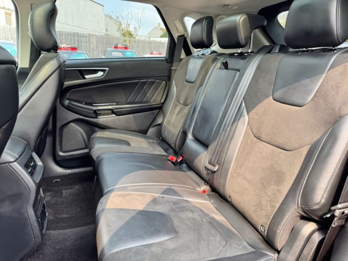 2025 Ford Edge