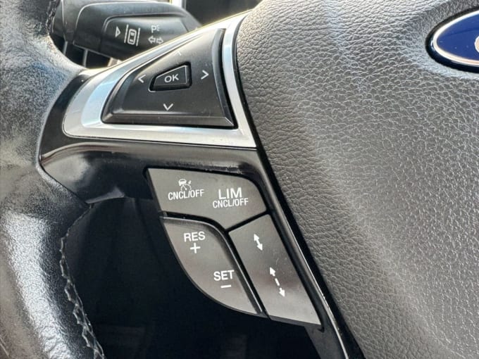 2025 Ford Edge