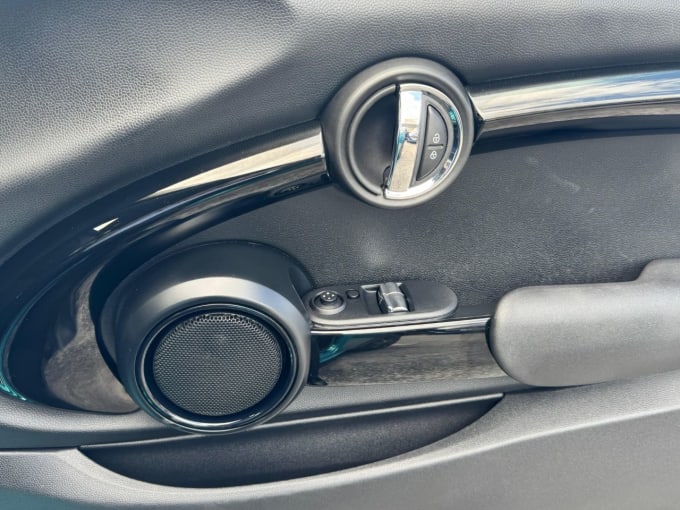 2025 Mini Hatch