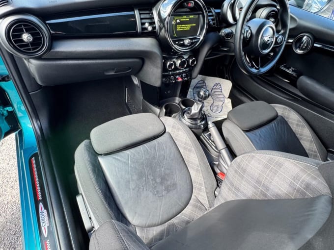 2025 Mini Hatch