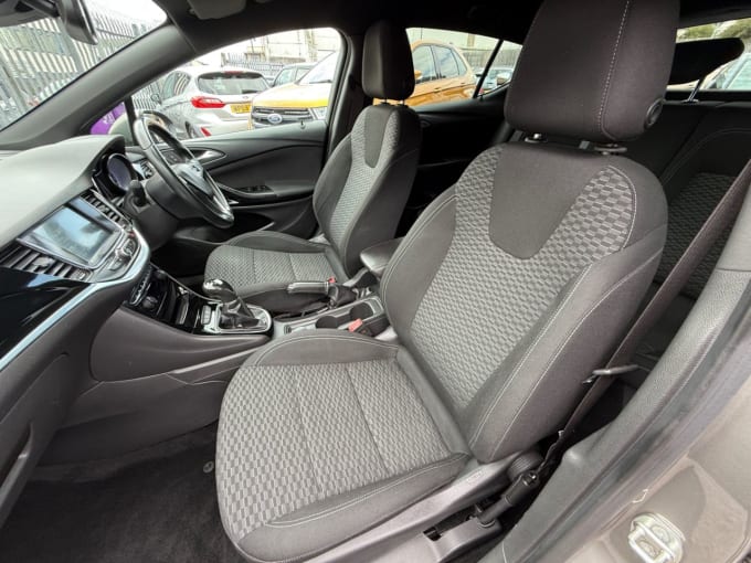 2025 Vauxhall Astra