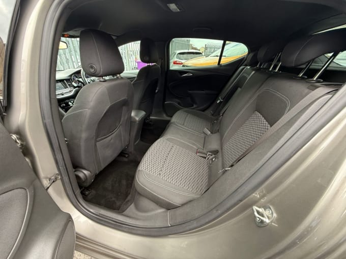 2025 Vauxhall Astra