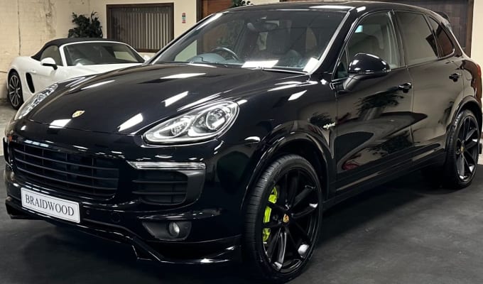 2024 Porsche Cayenne