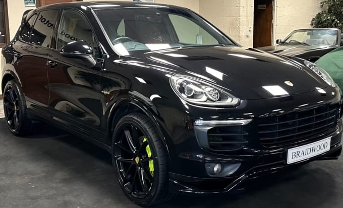 2024 Porsche Cayenne