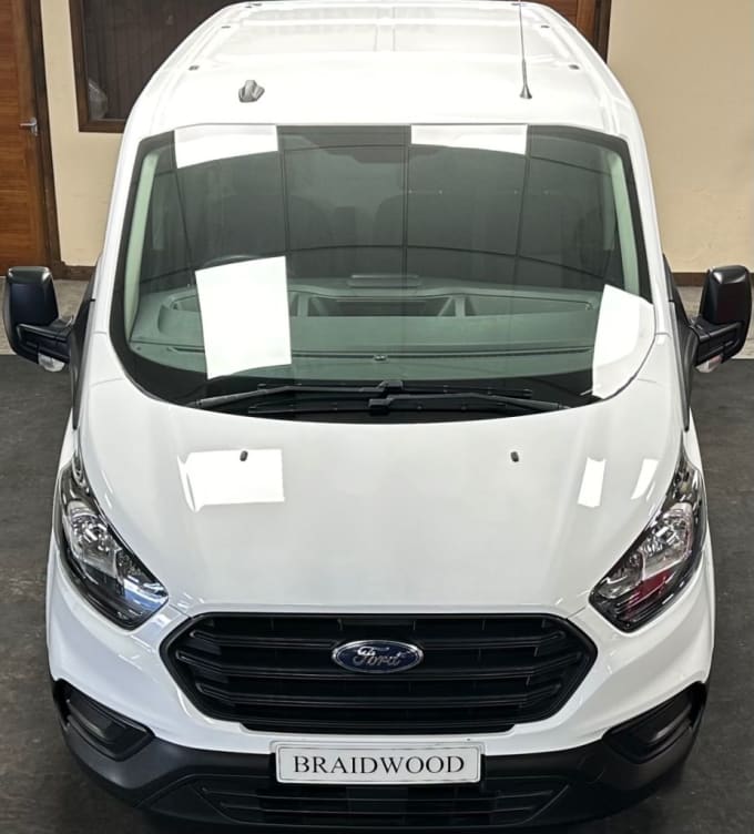 2024 Ford Transit Custom