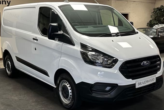 2025 Ford Transit Custom