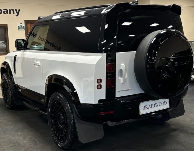 2025 Land Rover Defender