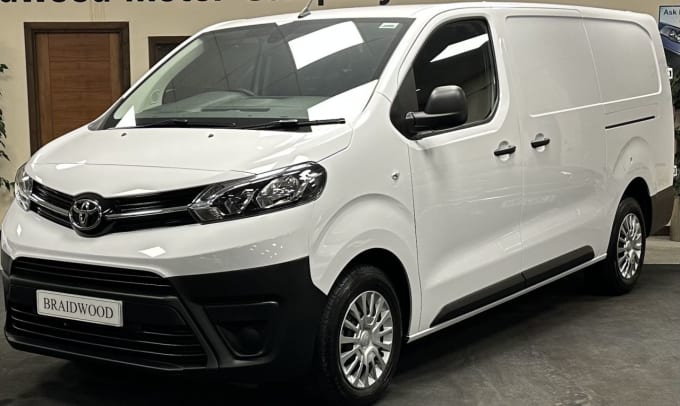 2025 Toyota Proace