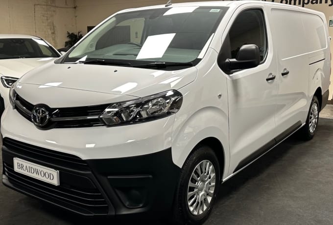 2025 Toyota Proace