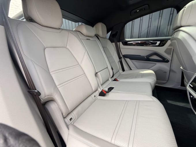 2025 Porsche Cayenne