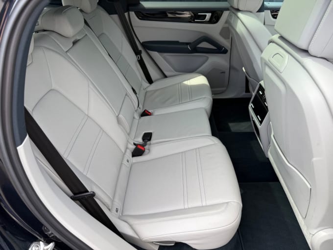 2025 Porsche Cayenne