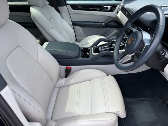 2025 Porsche Cayenne