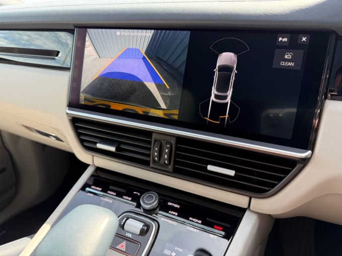 2025 Porsche Cayenne