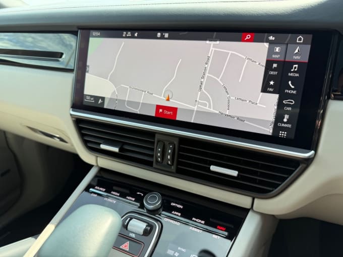 2025 Porsche Cayenne
