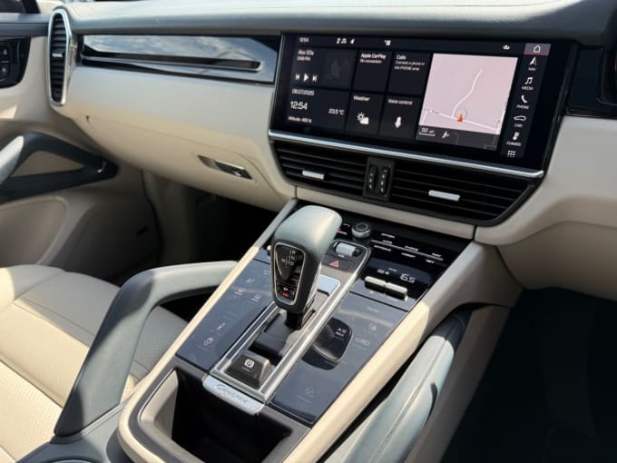 2025 Porsche Cayenne
