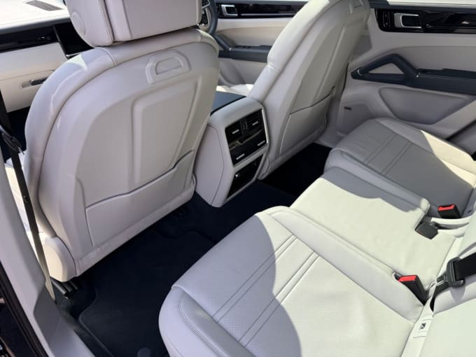 2025 Porsche Cayenne