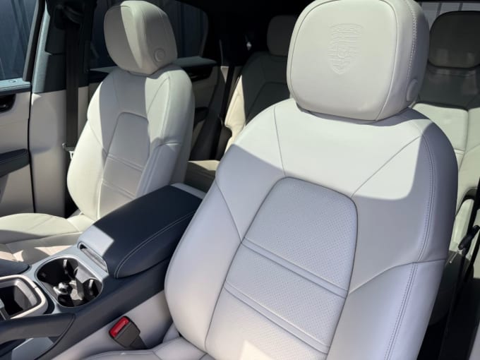 2025 Porsche Cayenne