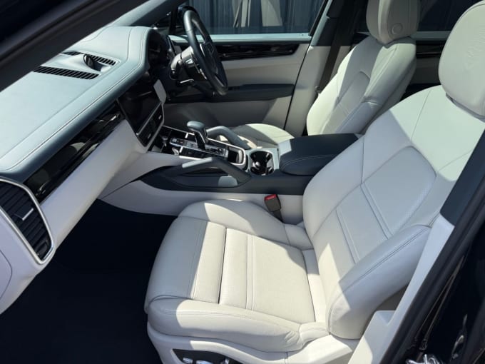 2025 Porsche Cayenne