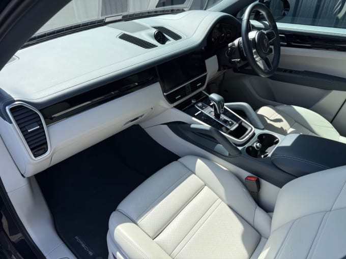 2025 Porsche Cayenne