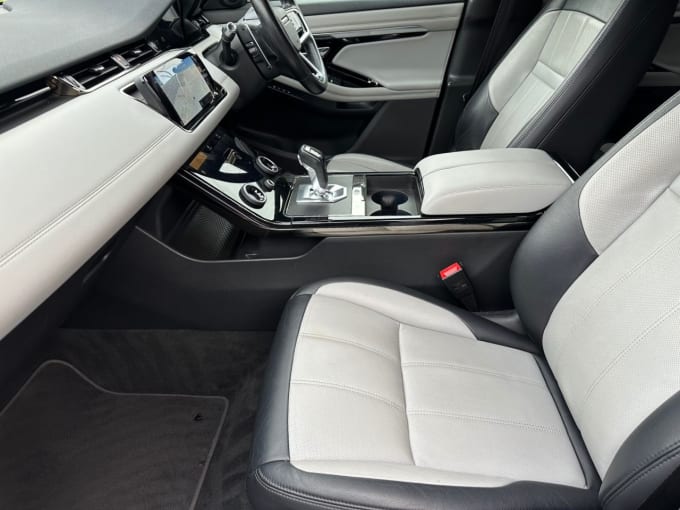 2025 Land Rover Range Rover Evoque