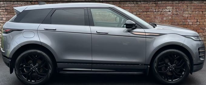 2025 Land Rover Range Rover Evoque