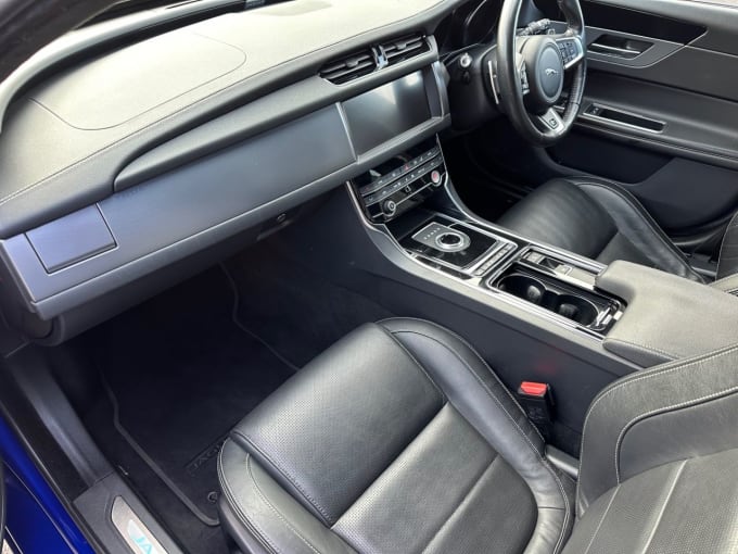 2025 Jaguar Xf