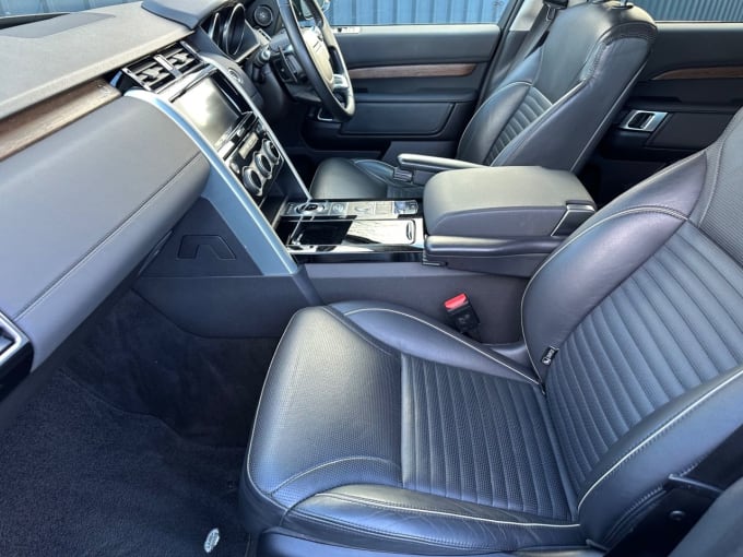 2025 Land Rover Discovery