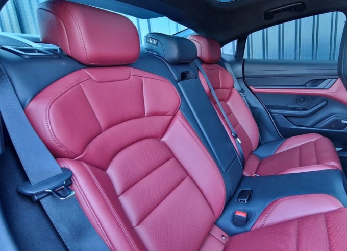 2025 Porsche Taycan