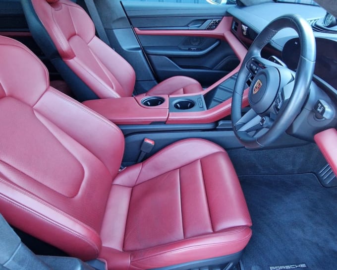 2025 Porsche Taycan