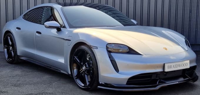 2025 Porsche Taycan