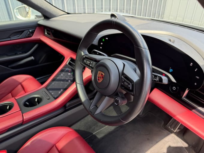 2025 Porsche Taycan