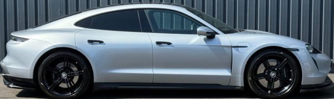 2025 Porsche Taycan