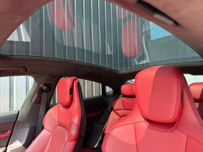 2025 Porsche Taycan