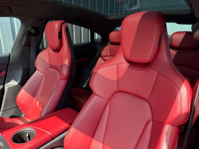 2025 Porsche Taycan
