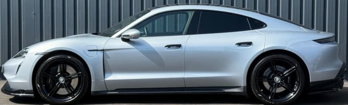 2025 Porsche Taycan