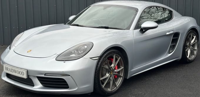 2025 Porsche 718 Cayman