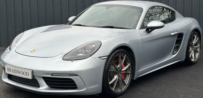 2025 Porsche 718 Cayman