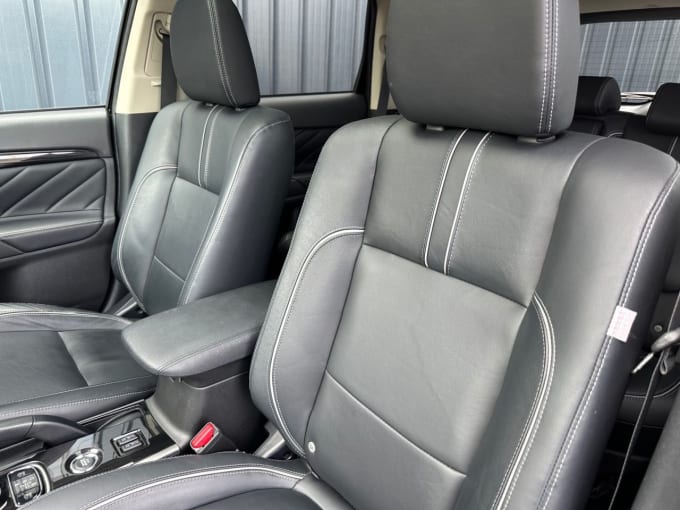 2025 Mitsubishi Outlander