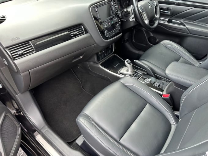 2025 Mitsubishi Outlander
