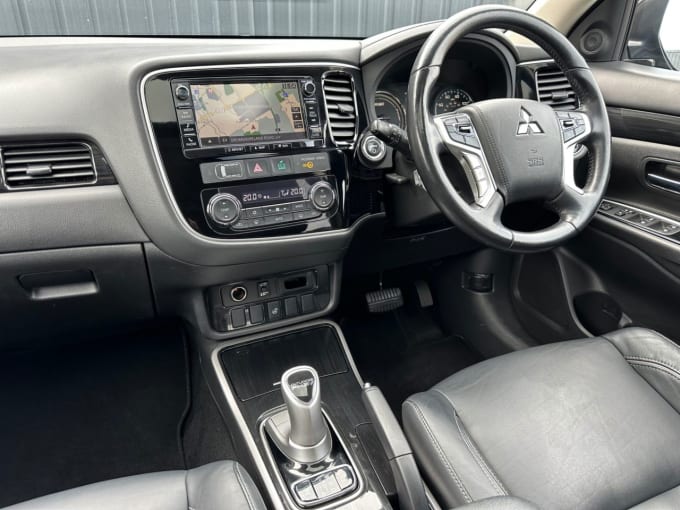 2025 Mitsubishi Outlander
