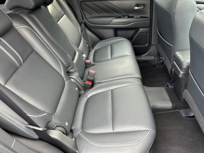 2025 Mitsubishi Outlander