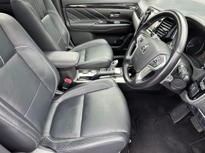 2025 Mitsubishi Outlander