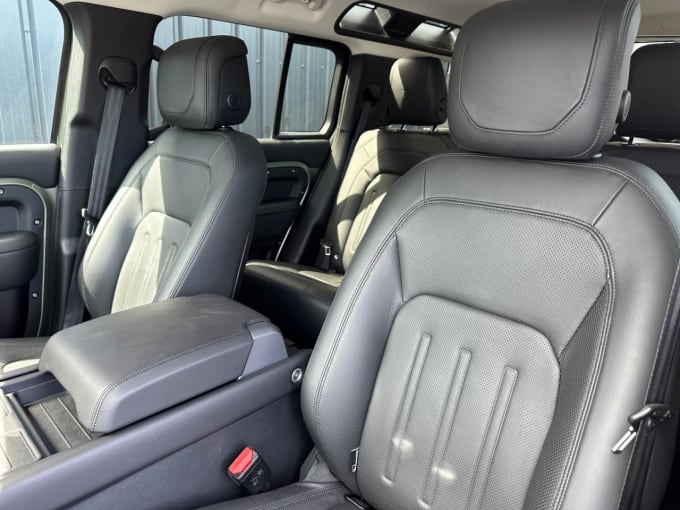 2025 Land Rover Defender